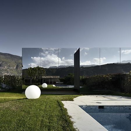 Mirror Houses Bolzano Luaran gambar